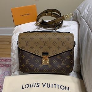 Louis Vuitton Pochette Metis Reverse Authentic